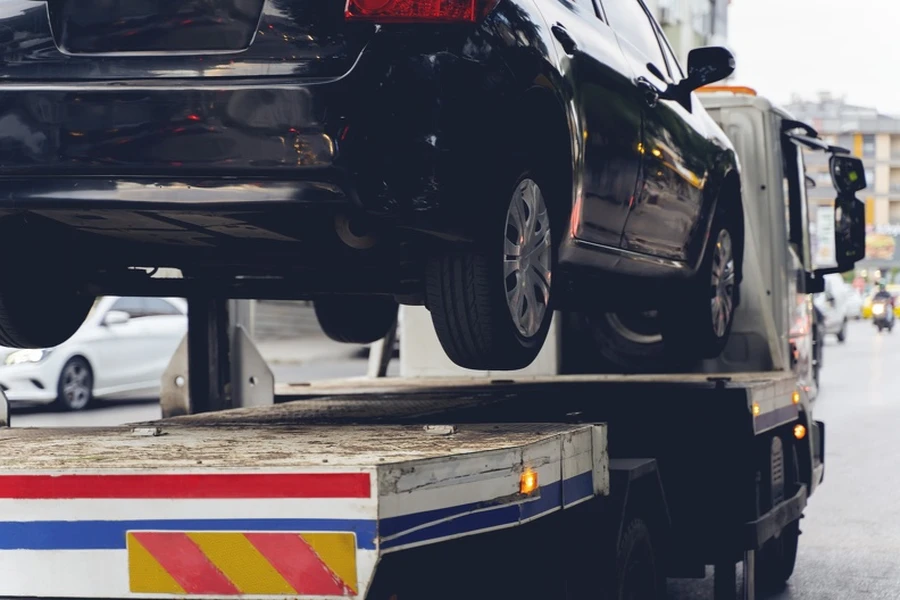 The Benefits Of Using A Professional Towing Service Monroe, WI The Benefits Of Using A Professional Towing Service Monroe, WI