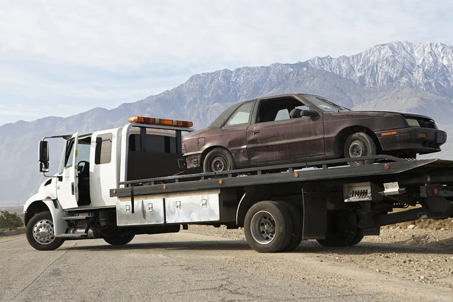 The Benefits Of Using A Professional Towing Service in Monroe, WI The Benefits Of Using A Professional Towing Service in Monroe, WI